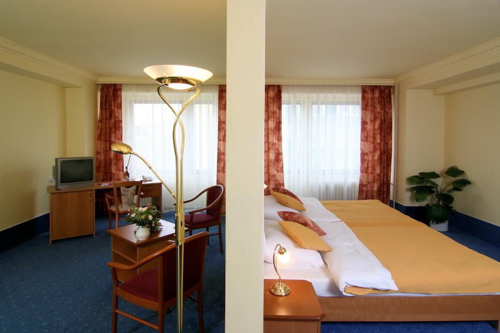 Albion Hotel Praga Cameră foto